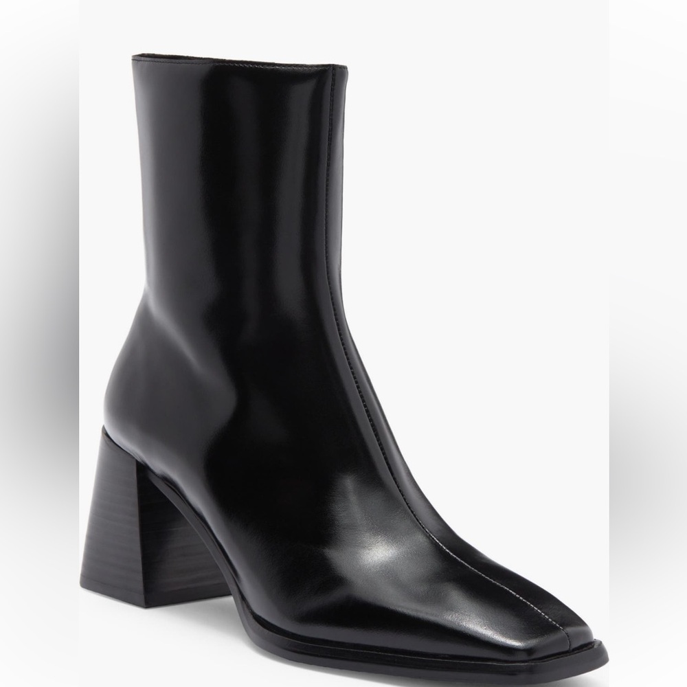 Jeffrey Campbell Black Sherpal Booties Size 9
